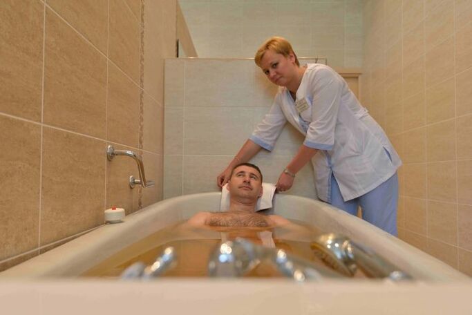 bathing a coniferous bath by a man to treat prostatitis